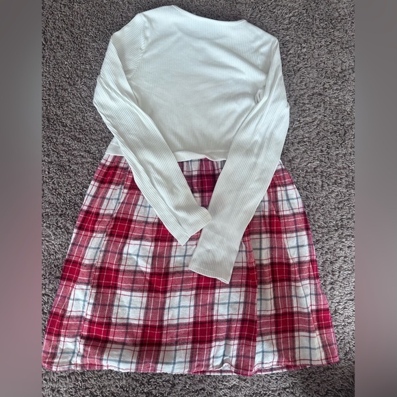 Preloved dress - Cream. Awesome outfit for the Holiday season. - Picture 3 of 3